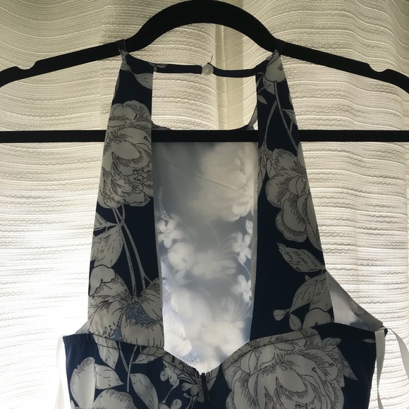 🎉HOST PICK🎉 Blue floral maxi - Picture 8 of 8